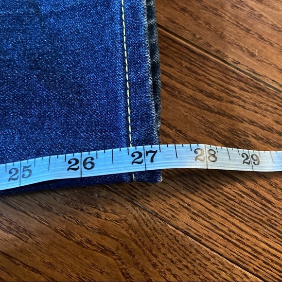 Vintage high-waisted dark wash women’s straight leg mom jeans in size 14 - Picture 15 of 15